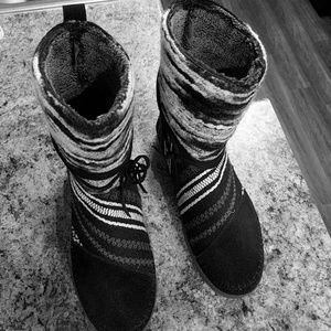 Tom's booties